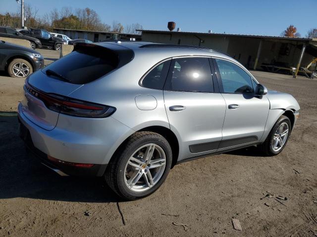 VIN WP1AA2A52LLB14302 2020 Porsche Macan no.3