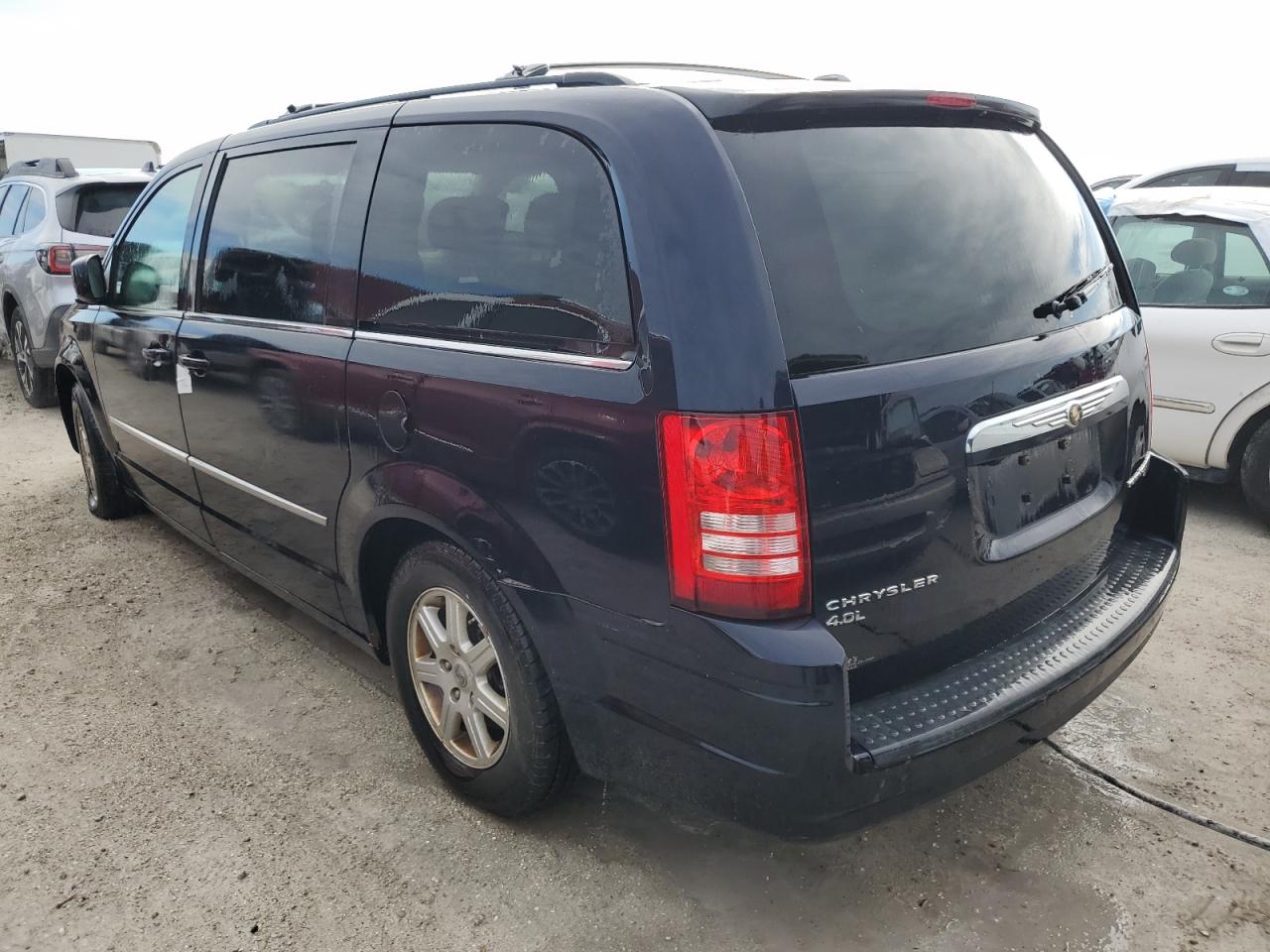 Lot #3028227005 2010 CHRYSLER TOWN & COU