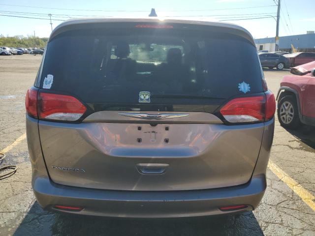 VIN 2C4RC1DG4HR593150 2017 Chrysler Pacifica, Touring no.6