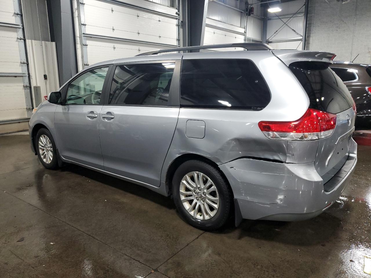 Lot #2895572617 2011 TOYOTA SIENNA XLE