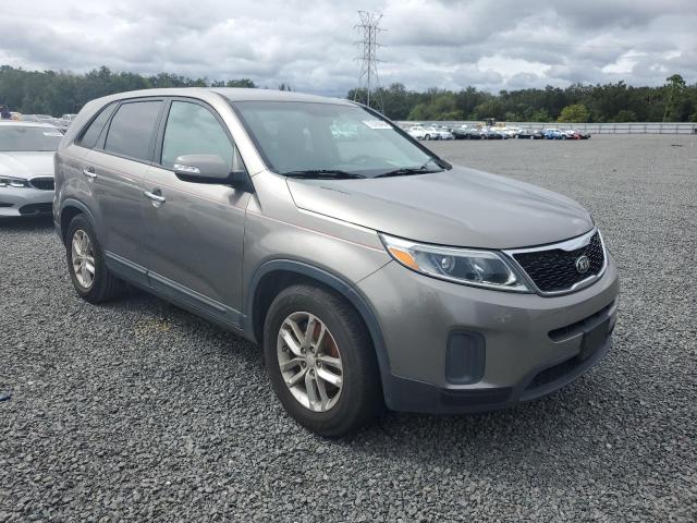 VIN 5XYKT3A67FG563974 2015 KIA Sorento, LX no.4