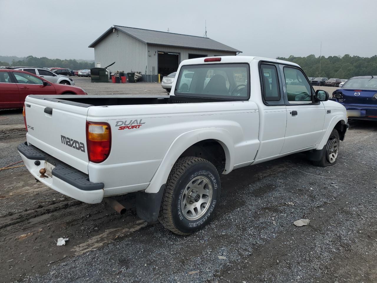 MAZDA B3000 CAB 2001 white club cab gas 4F4YR16U51TM07750 photo #4