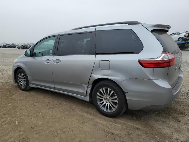 VIN 5TDYZ3DC1JS919163 2018 Toyota Sienna, Xle no.2