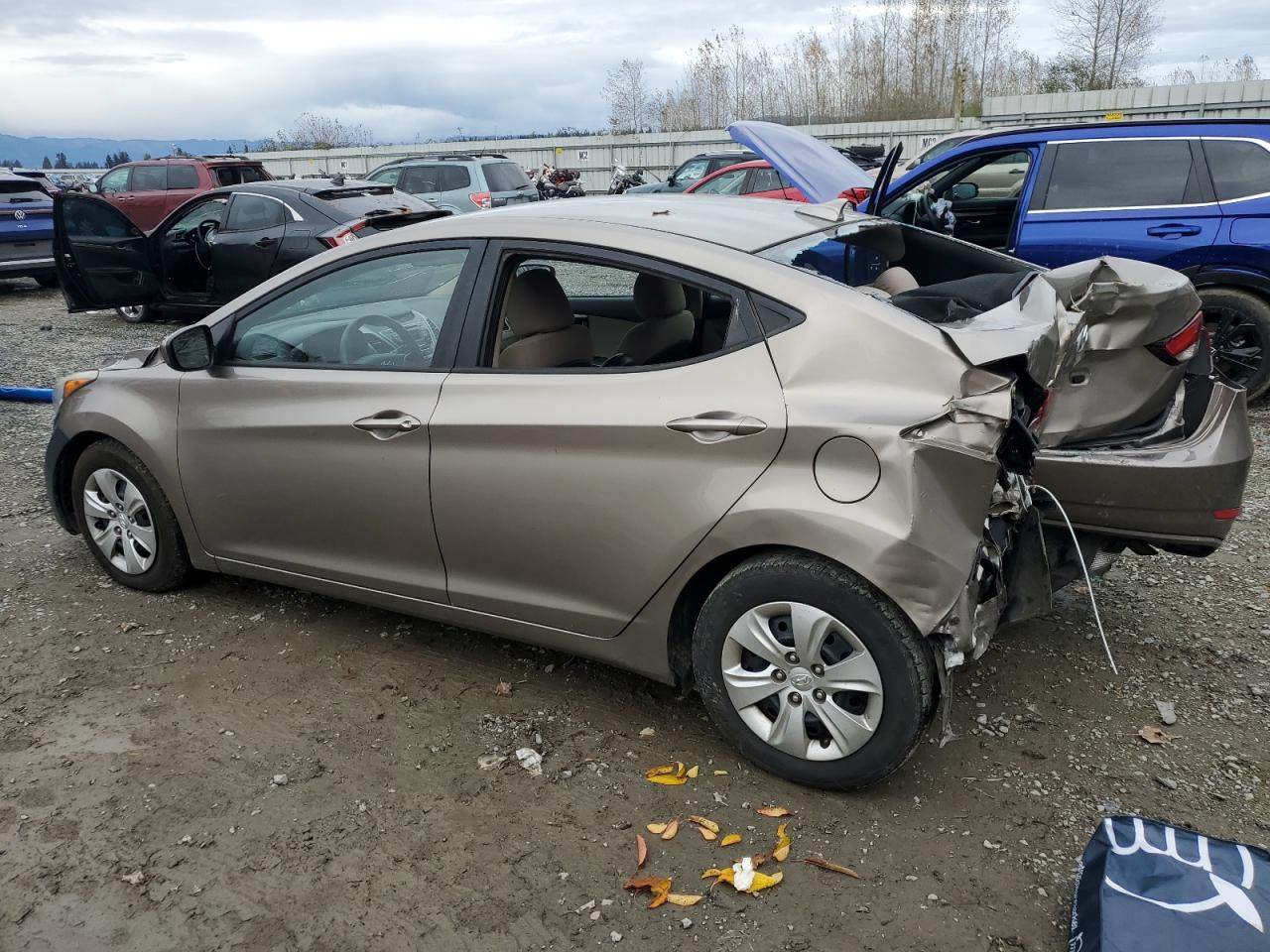 Lot #2944931895 2016 HYUNDAI ELANTRA SE