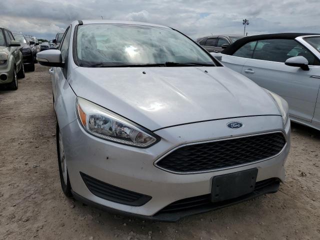 VIN 1FADP3K2XGL234870 2016 Ford Focus, SE no.5