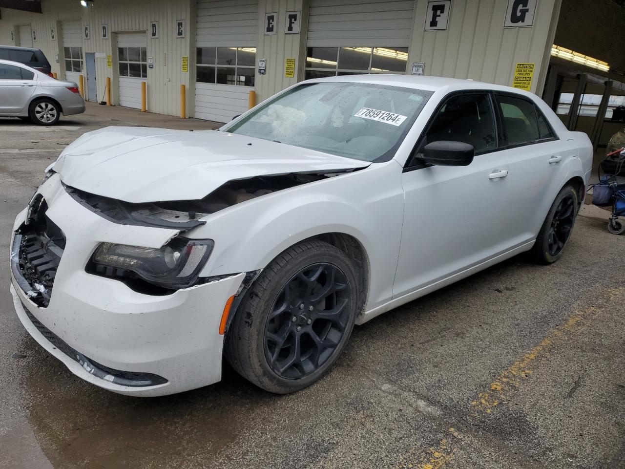  Salvage Chrysler 300