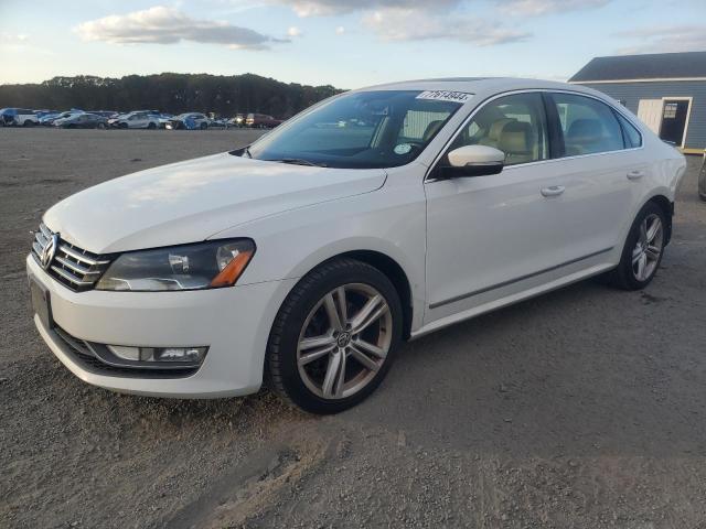 2013 Volkswagen Passat, Sel