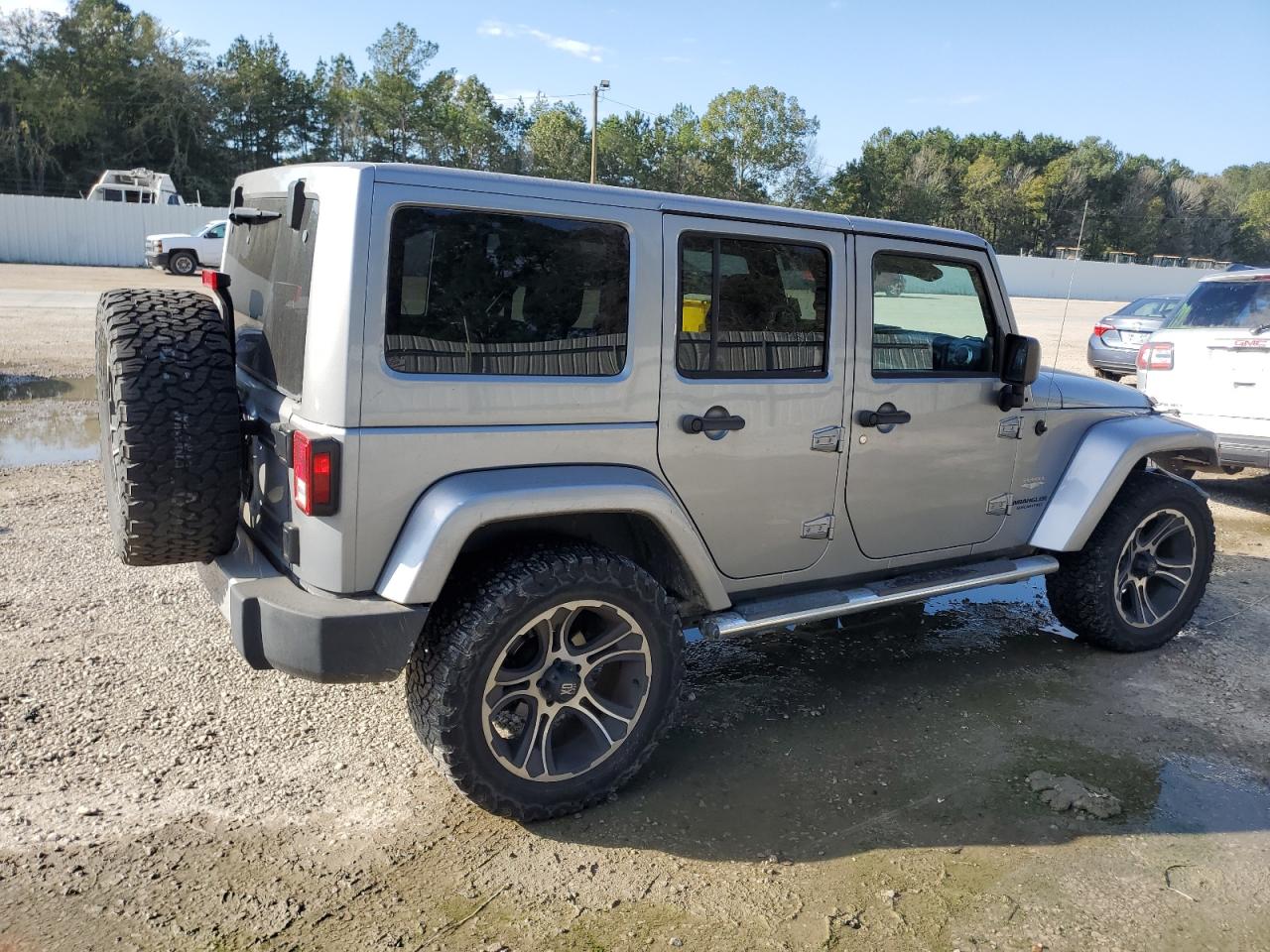 JEEP WRANGLER U 2013 gray 4dr spor flexible fuel 1C4BJWEG7DL667487 photo #4