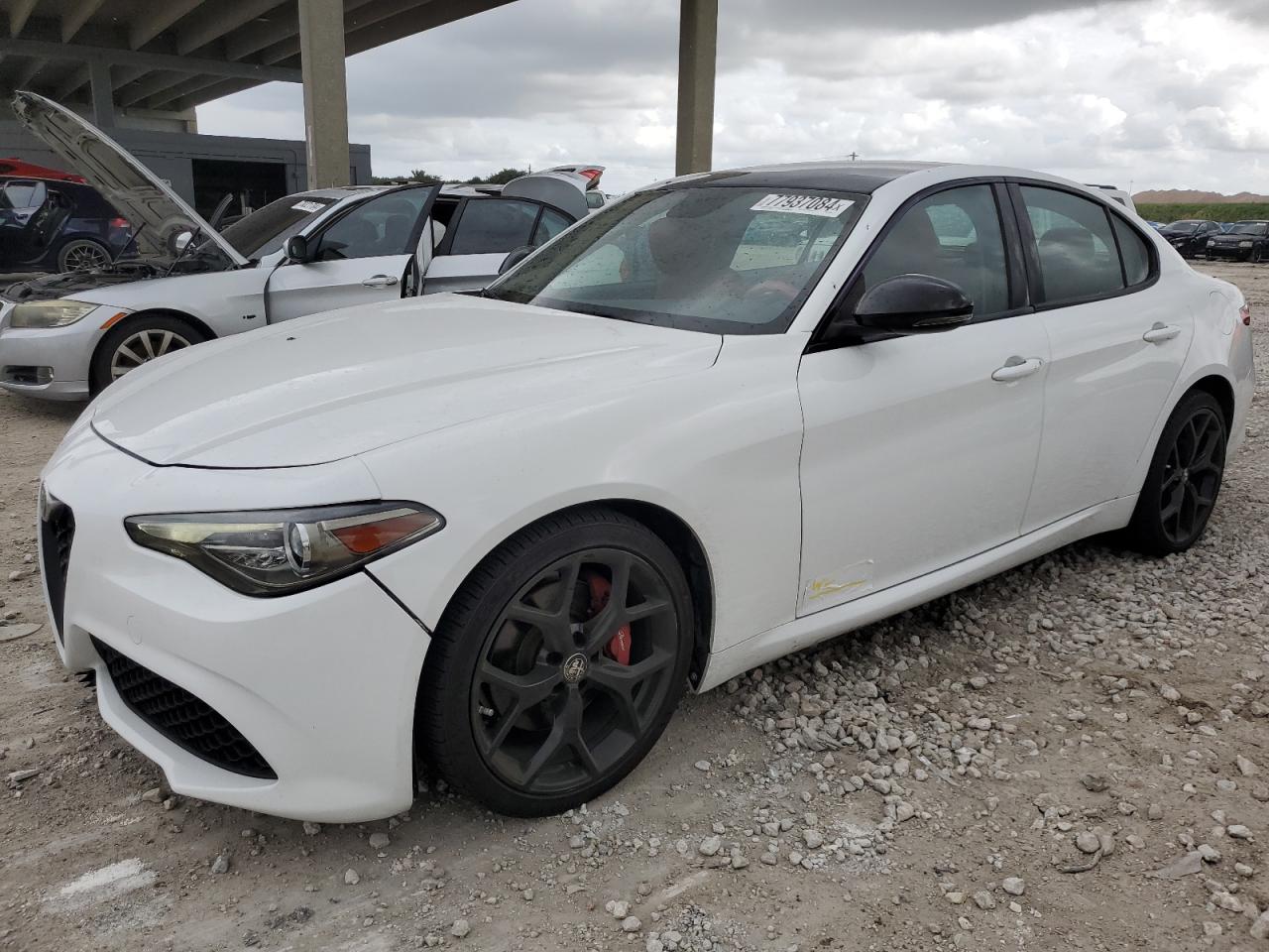 Alfa Romeo Giulia (952) 2019 GIULIA (BASE)