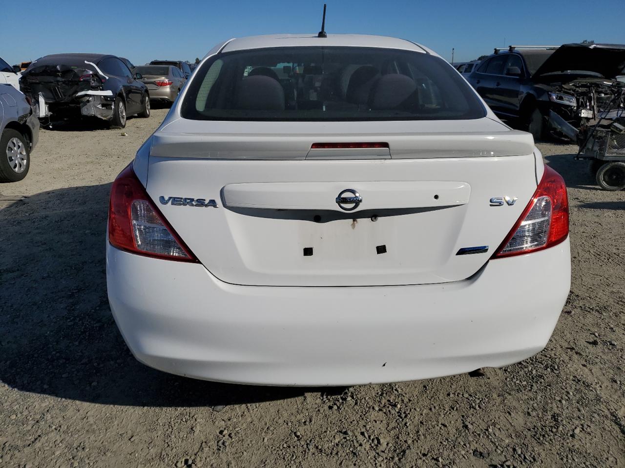 Lot #2898182255 2014 NISSAN VERSA S