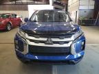 MITSUBISHI OUTLANDER photo