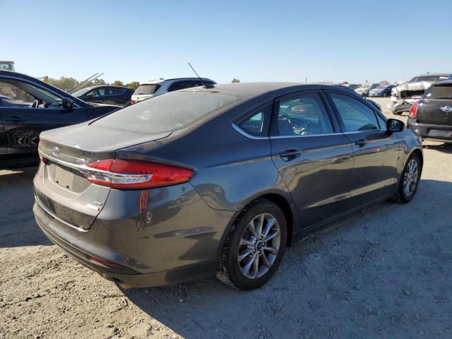 VIN 3FA6P0HD4HR368552 2017 Ford Fusion, SE no.3