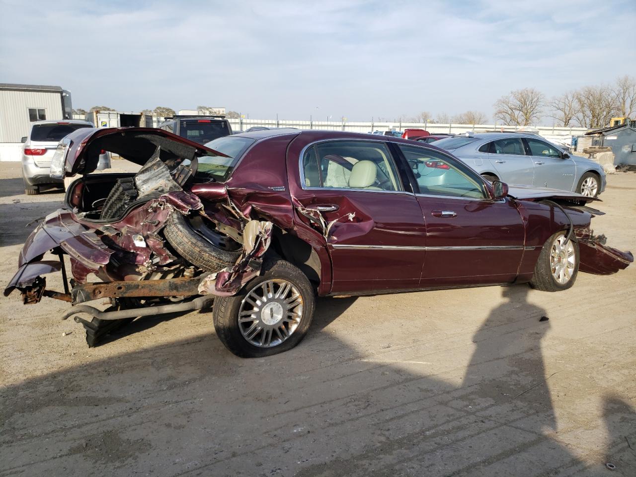 Lot #3046658272 2007 LINCOLN TOWN CAR S