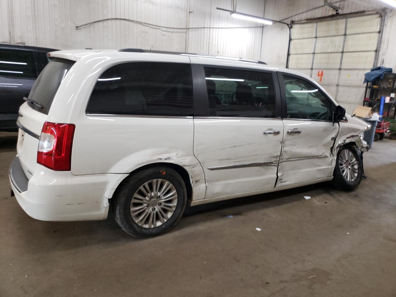 Lot #2935932830 2013 CHRYSLER TOWN & COU