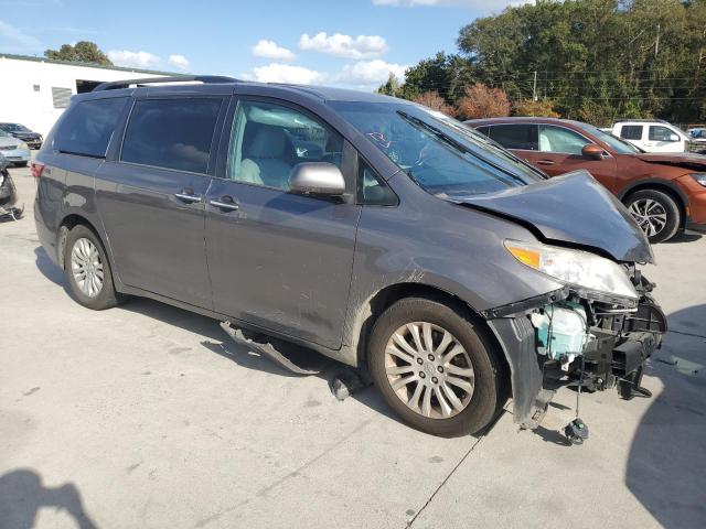 2017 TOYOTA SIENNA XLE - 5TDYZ3DC8HS853074