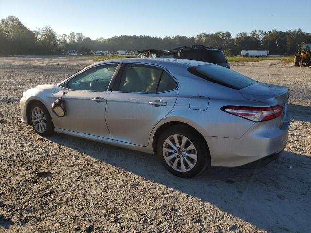 VIN 4T1B11HK4JU019240 2018 Toyota Camry, L no.2