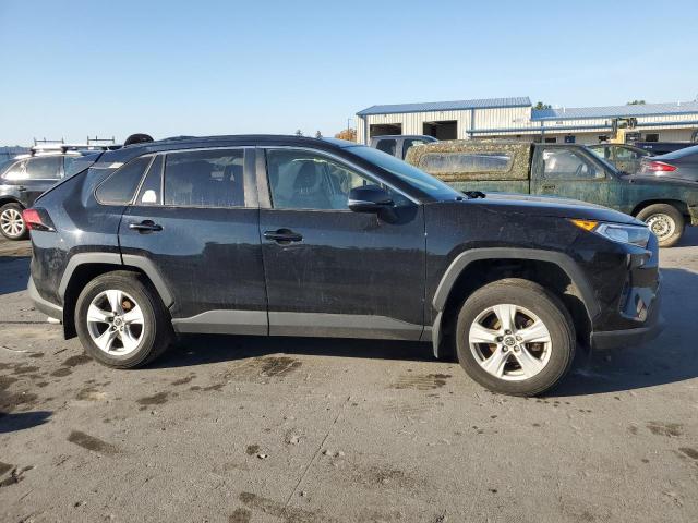 2019 TOYOTA RAV4 XLE - JTMP1RFV9KD029849