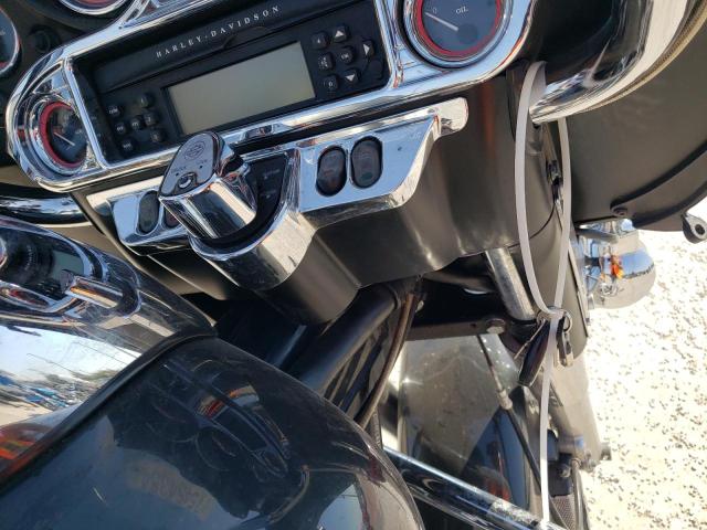 2009 HARLEY-DAVIDSON FLHTCU - 1HD1FC4149Y652396