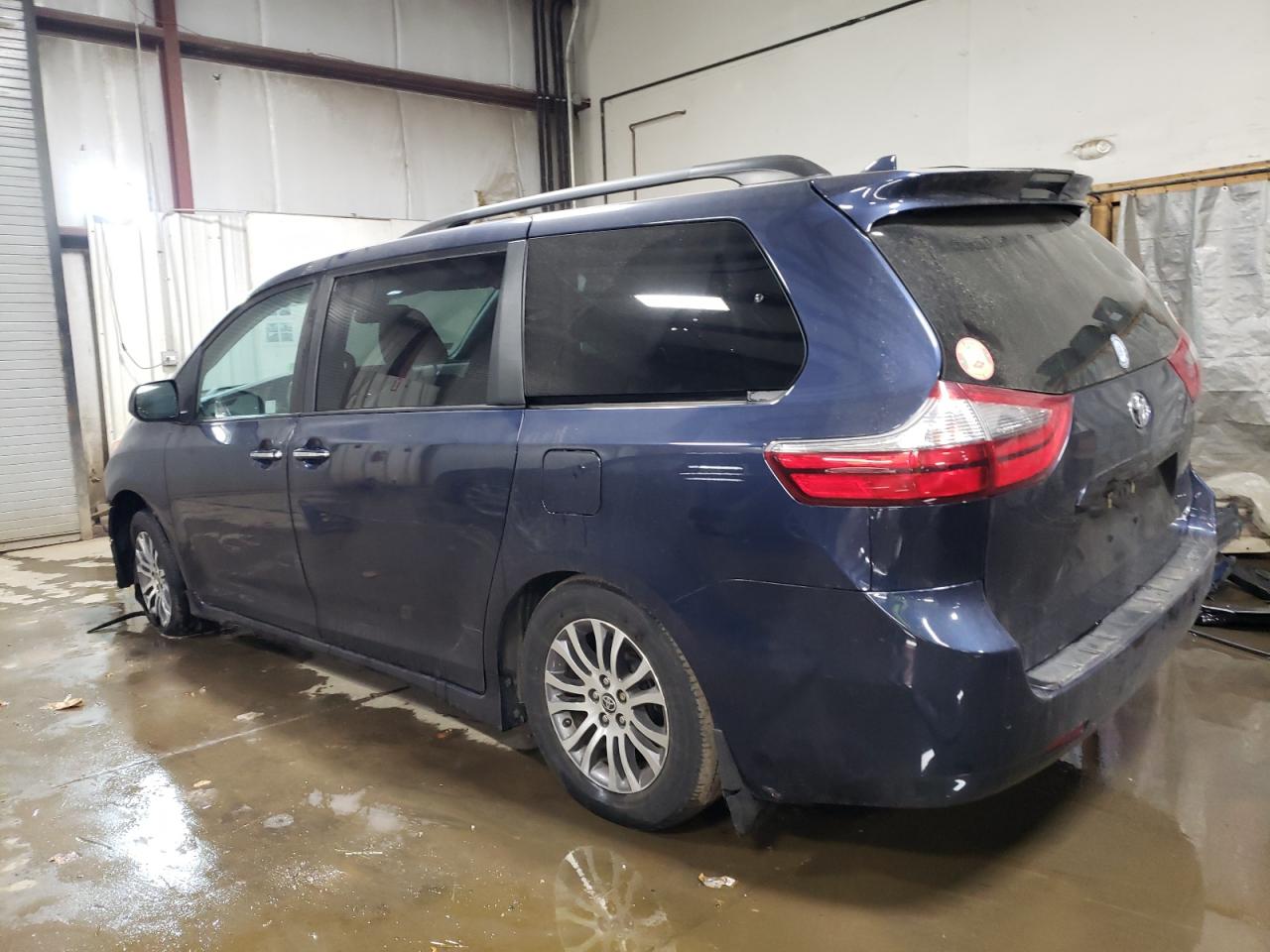 Lot #2926252505 2020 TOYOTA SIENNA XLE