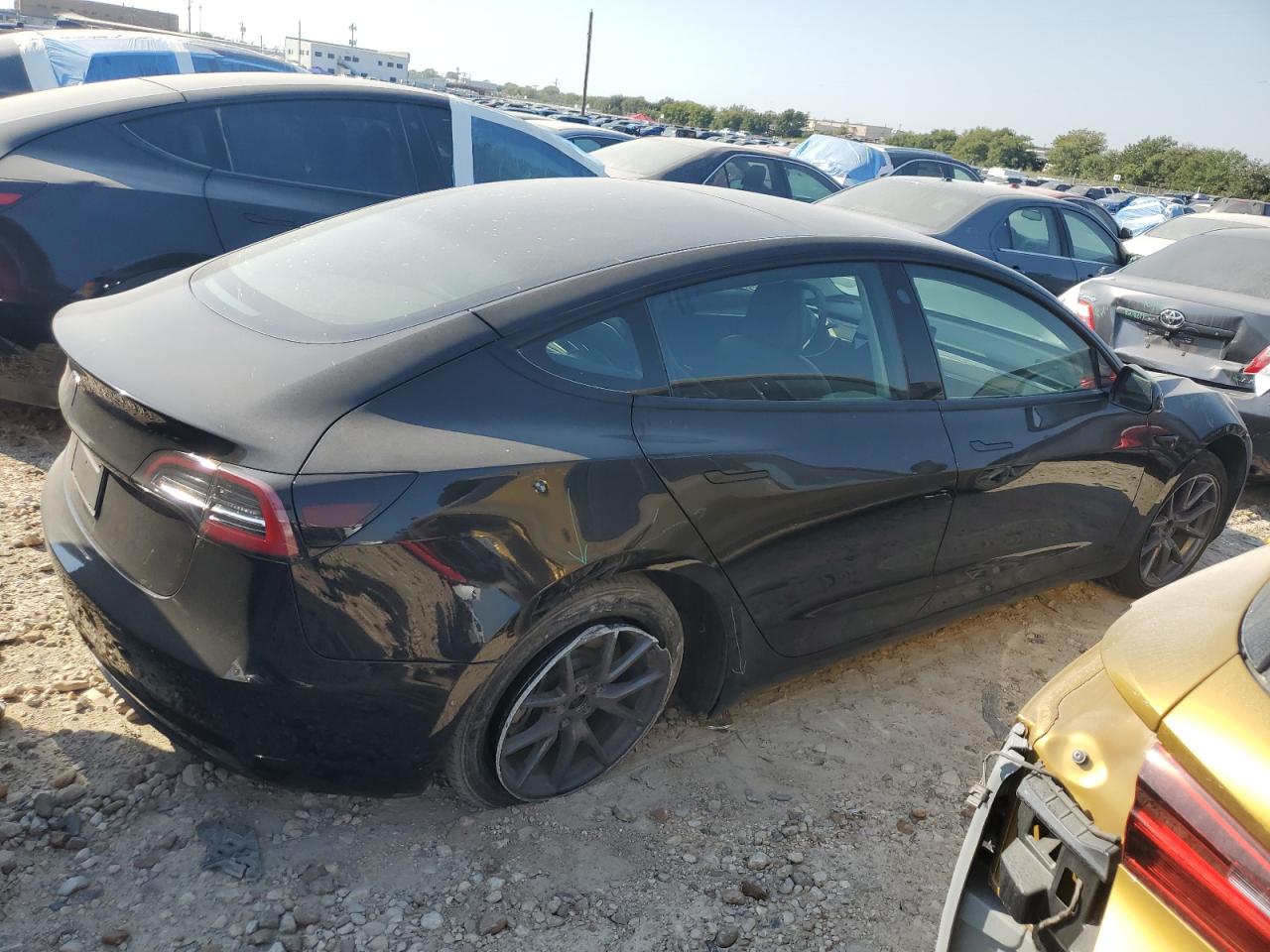 Lot #2943101399 2022 TESLA MODEL 3