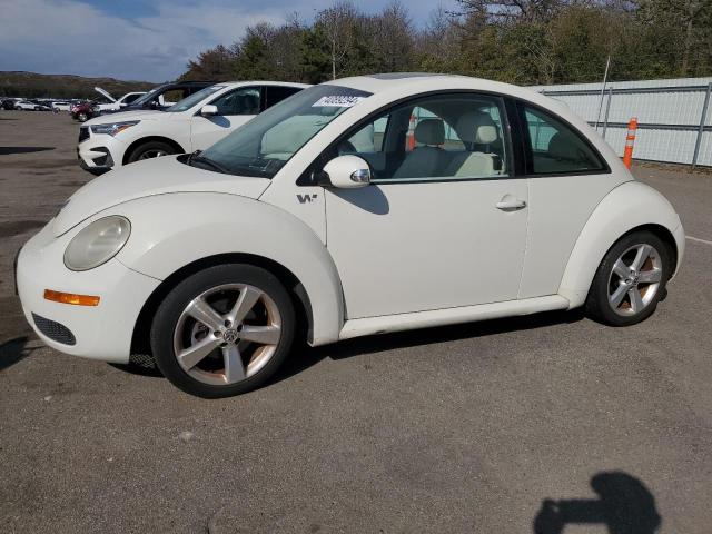 VOLKSWAGEN NEW BEETLE