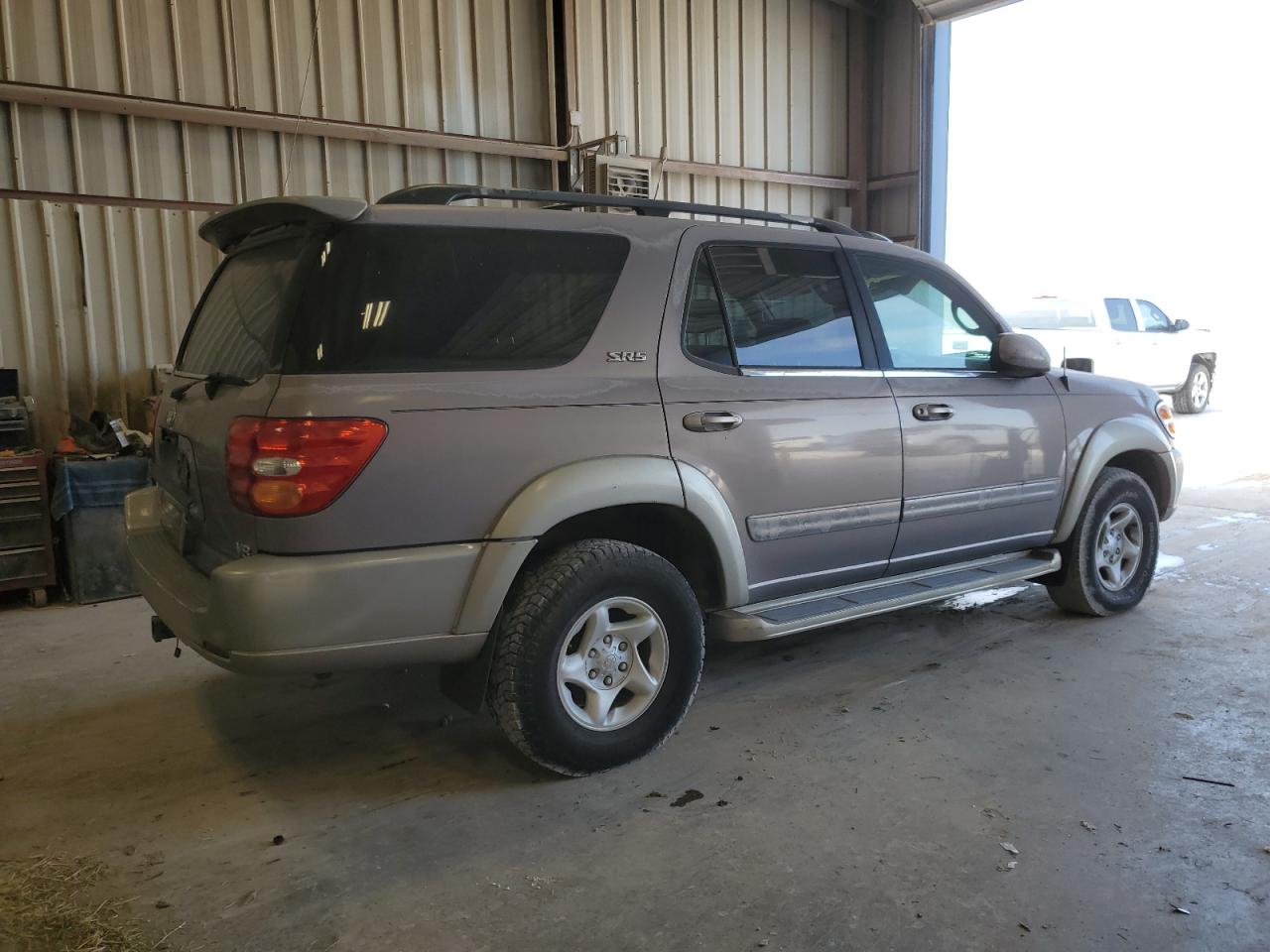 Lot #2908970173 2001 TOYOTA SEQUOIA SR