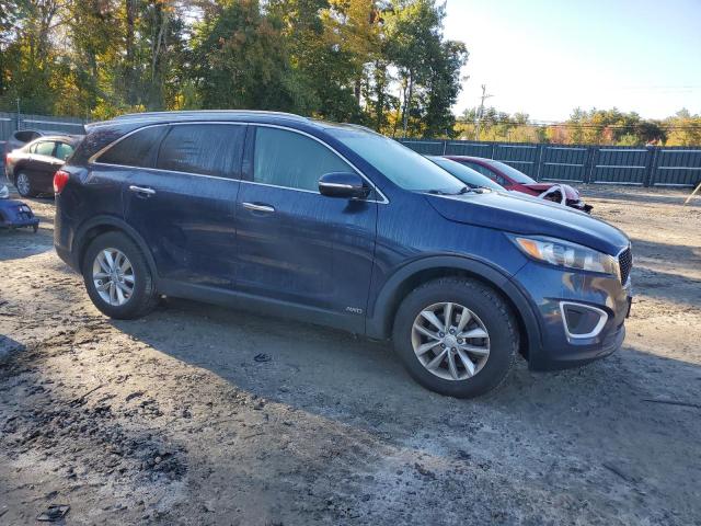 VIN 5XYPGDA39HG280002 2017 KIA Sorento, LX no.4