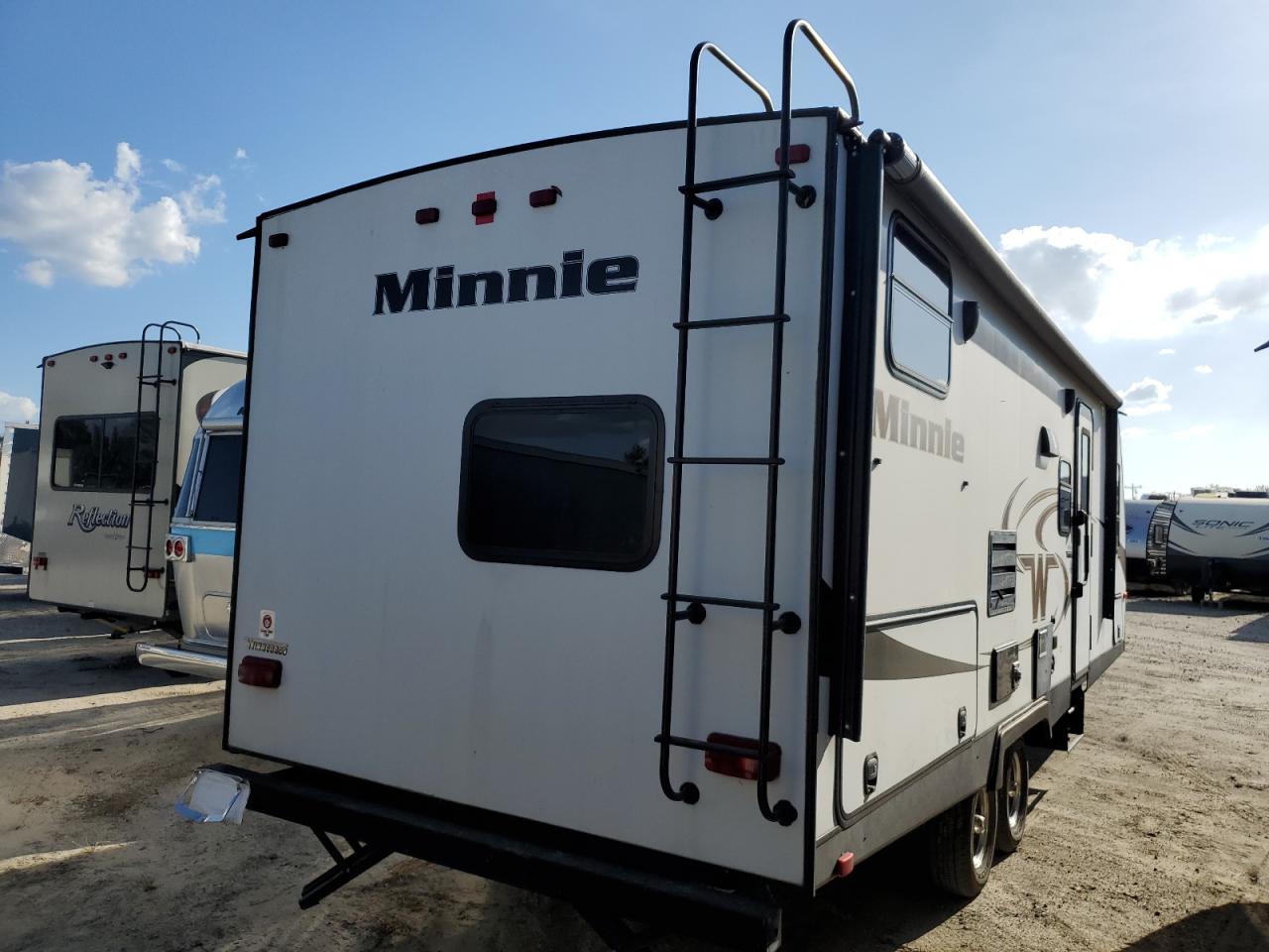 Lot #2974858331 2018 WINNEBAGO MINNIE