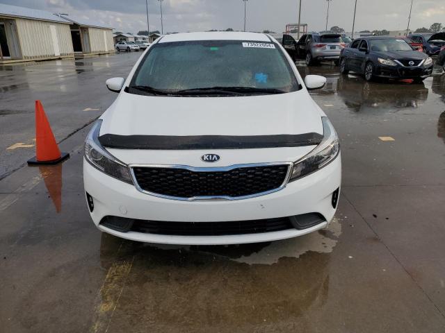 VIN 3KPFL4A7XHE130052 2017 KIA Forte, LX no.5