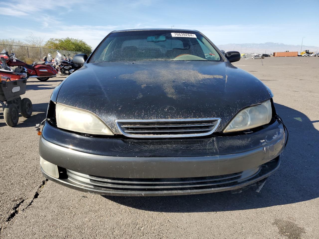 Lot #2960361771 2000 LEXUS ES 300