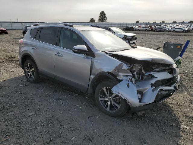 VIN 2T3RFREV5HW563809 2017 Toyota RAV4, Xle no.4