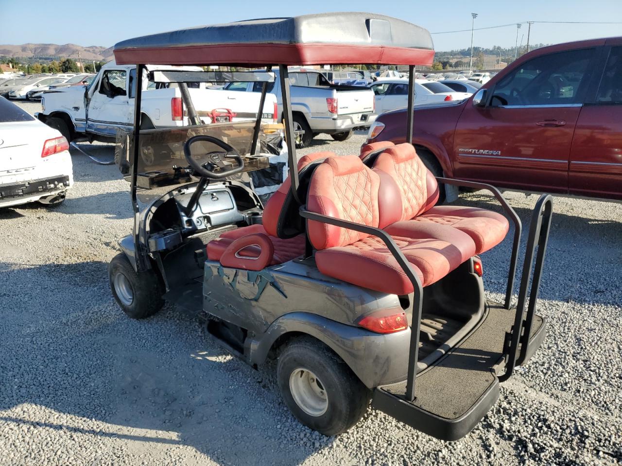 Lot #3024520382 2011 GOLF CLUB CAR