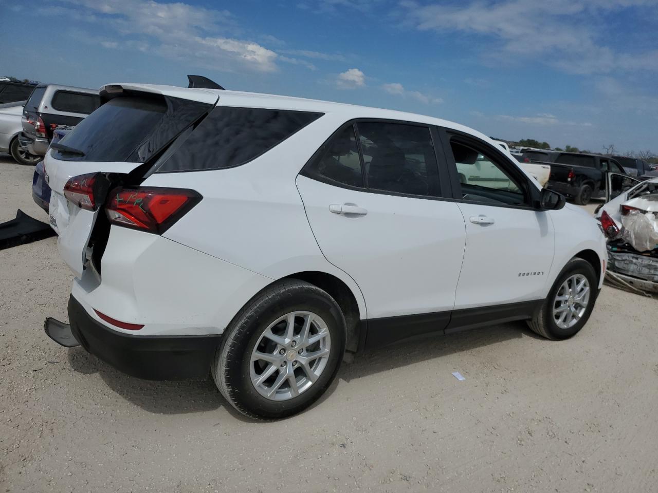 Lot #2955291525 2023 CHEVROLET EQUINOX LS