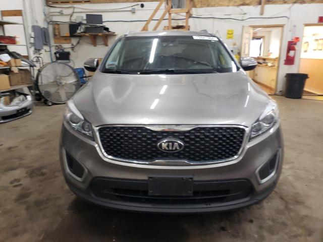 VIN 5XYPG4A33GG017485 2016 KIA Sorento, LX no.5