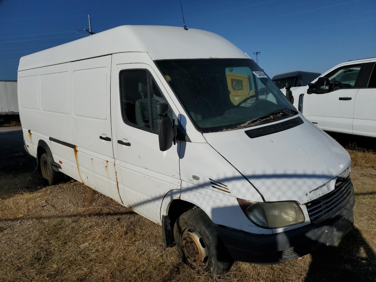 Lot #2962815073 2005 FREIGHTLINER SPRINTER 3