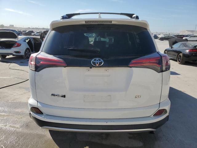 2016 TOYOTA RAV4 SE - JTMNFREV2GJ078703