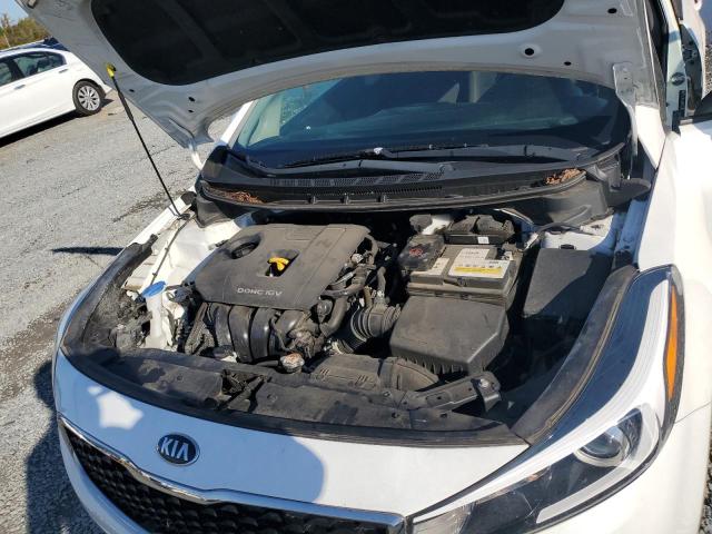 VIN 3KPFL4A72JE225615 2018 KIA Forte, LX no.11