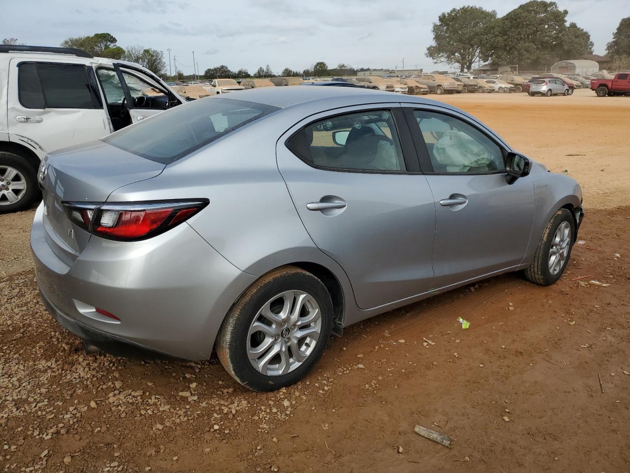 Lot #2979371628 2017 TOYOTA YARIS IA