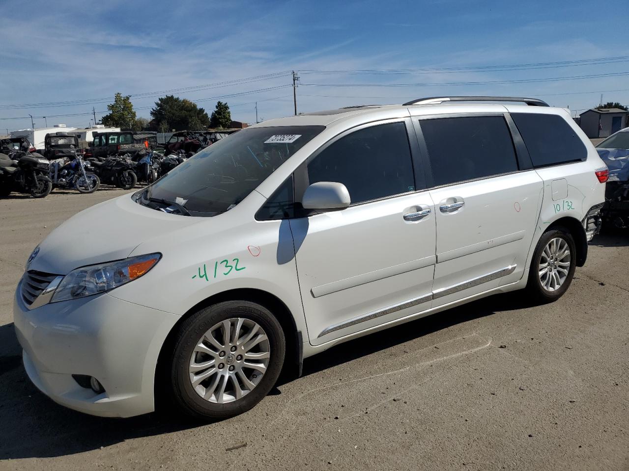 Toyota Sienna 2015 Q grade