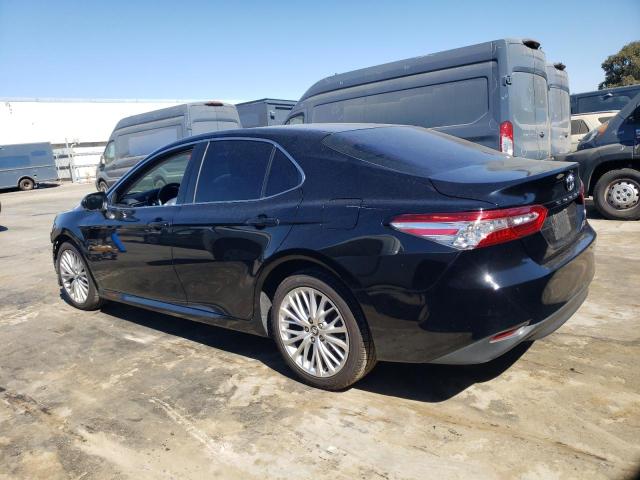 VIN 4T1B11HK0JU004105 2018 Toyota Camry, L no.2