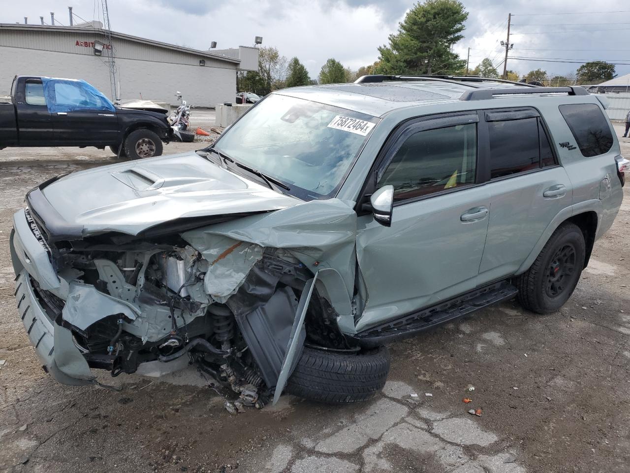 Lot #2955321713 2023 TOYOTA 4RUNNER SE