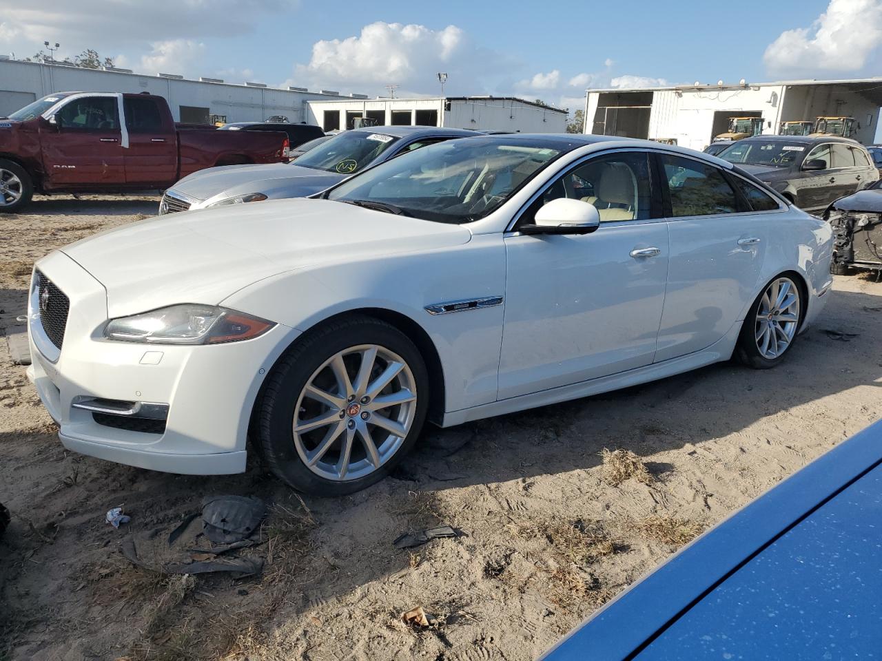 Lot #2944921875 2016 JAGUAR XJ