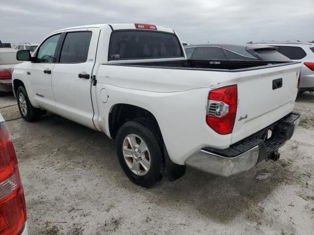 VIN 5TFDW5F10JX685915 2018 Toyota Tundra, Crewmax Sr5 no.2