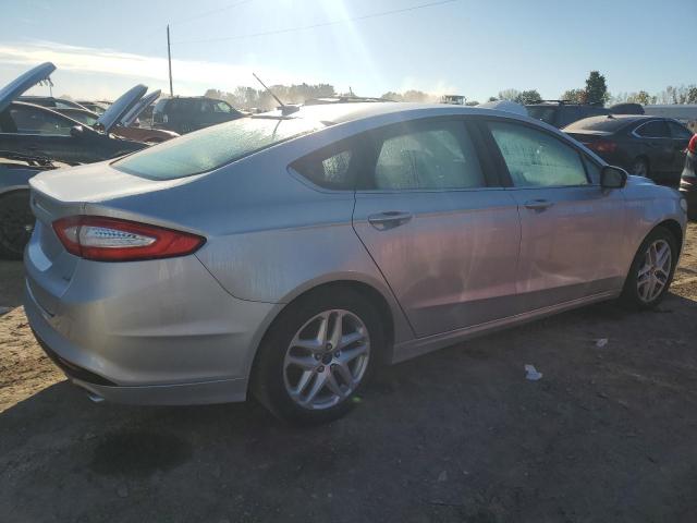 VIN 1FA6P0H73E5402070 2014 Ford Fusion, SE no.3