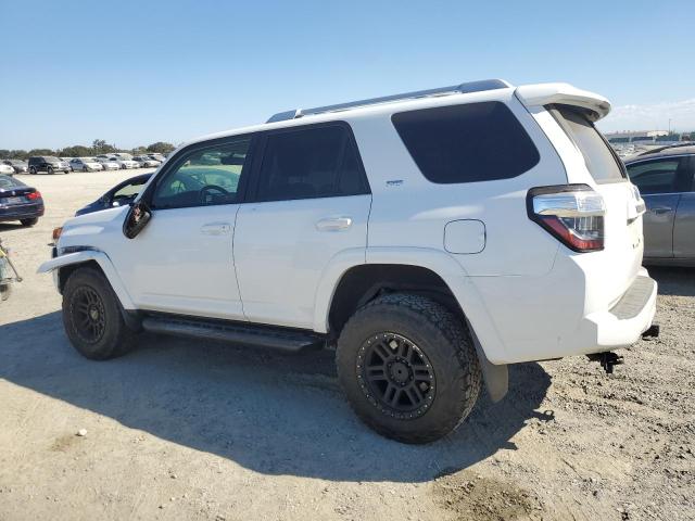 VIN JTEBU5JR3F5205276 2015 TOYOTA 4RUNNER no.2