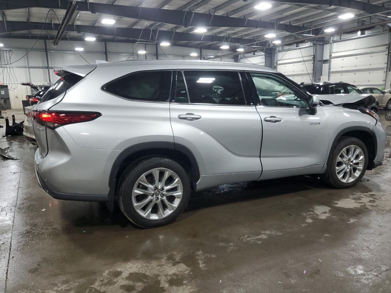 Lot #2923917898 2021 TOYOTA HIGHLANDER