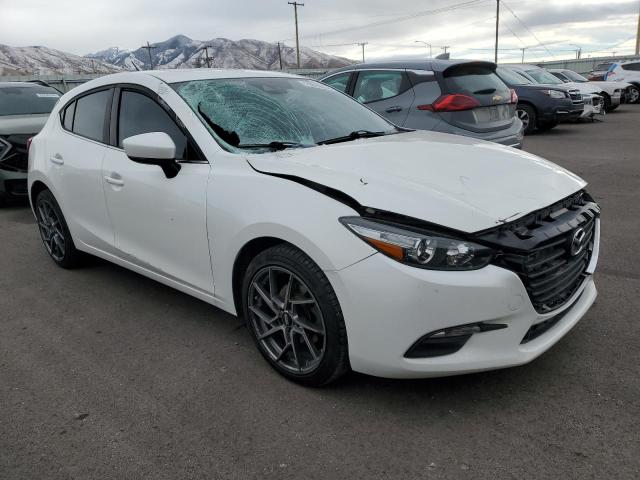 VIN 3MZBN1L36HM127783 2017 MAZDA 3 no.4