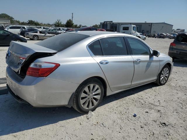 VIN 1HGCR3F86EA002226 2014 HONDA ACCORD no.3