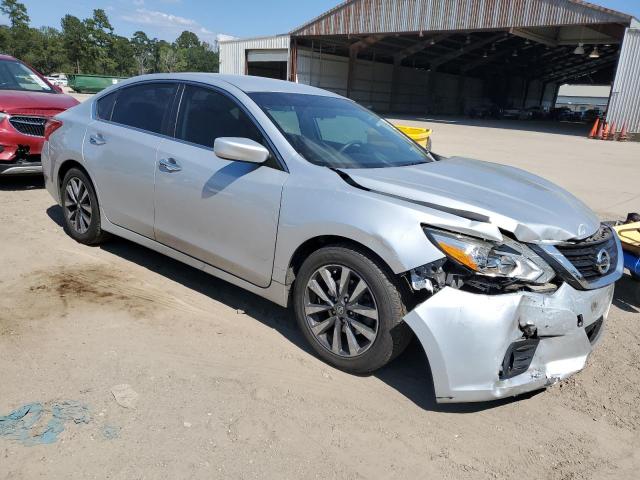 VIN 1N4AL3AP3HC225943 2017 Nissan Altima, 2.5 no.4