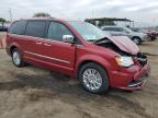 CHRYSLER TOWN & COU photo